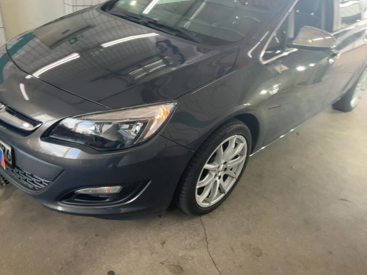 Opel Astra 1.4 Turbo Edition