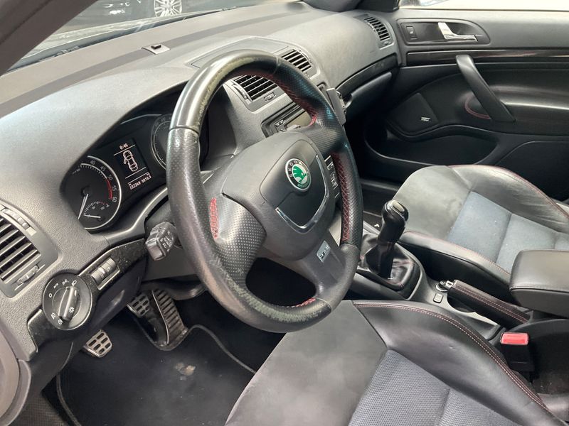 Skoda Octavia 2.0 TDI RS 2012 – снимка 34