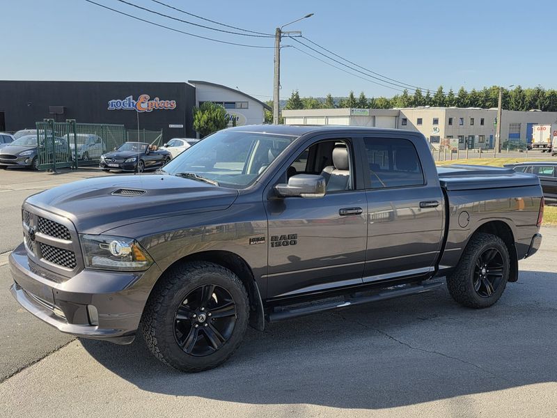 Dodge Ram 1500 5.7 V8 4x4 — zdjęcie 2