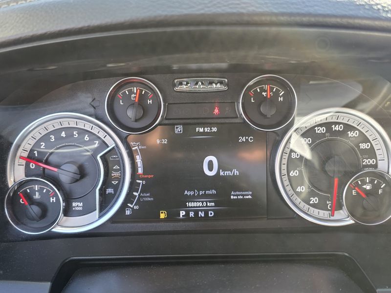 Dodge Ram 1500 5.7 V8 4x4 — zdjęcie 12