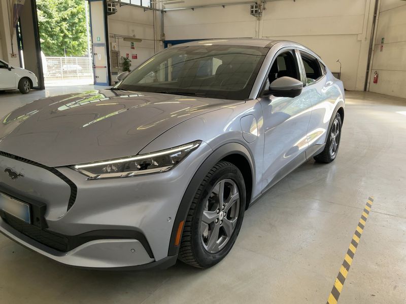 Ford Mustang Mach-E electric drive 216 kW — zdjęcie 2