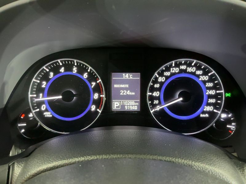 Infiniti QX70 5.0 V8 S Premium — zdjęcie 13