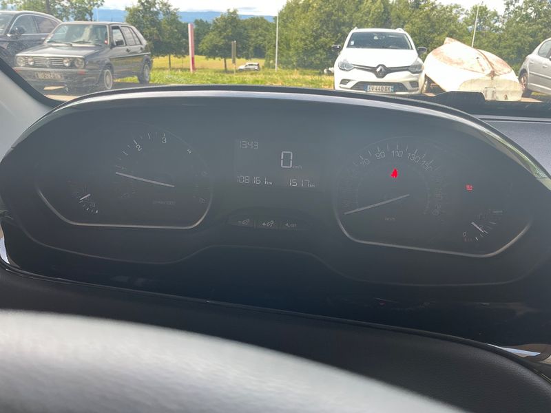 Peugeot 208 1.6 Blue-HDi Affaire Pack Clim — zdjęcie 13