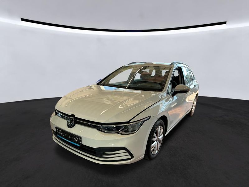 Volkswagen Golf VIII 1.0 TSI Life — zdjęcie 1