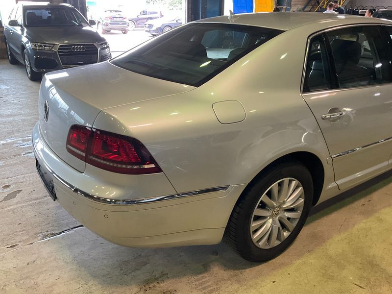 Volkswagen Phaeton 3.0 V6 TDI 4Motion — zdjęcie 6