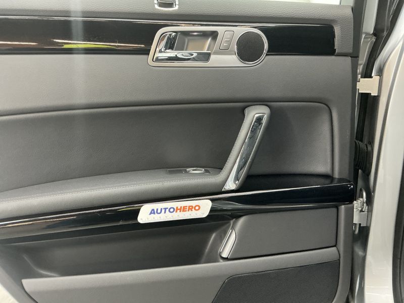 Volkswagen Phaeton 3.0 V6 TDI 4Motion 2015 – снимка 27