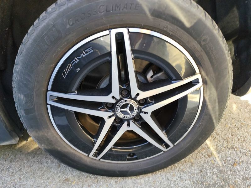 Mercedes-Benz EQA 350 4Matic AMG Line — zdjęcie 17