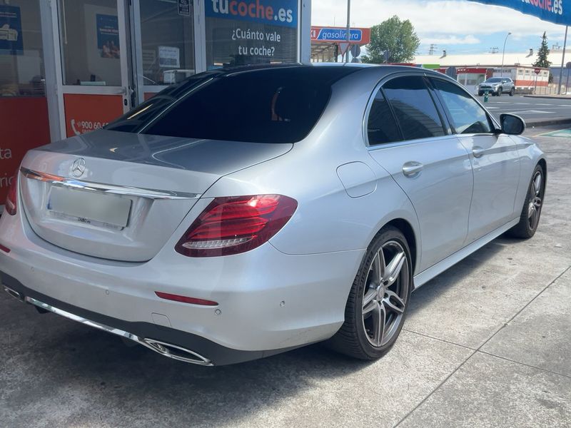 Mercedes-Benz E-Klasse E 220 d AMG Line — zdjęcie 6
