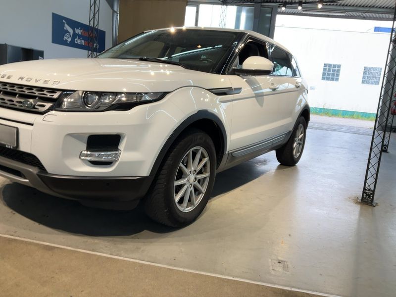 Land Rover Evoque 2.2 Td4 Pure 2014 – снимка 2