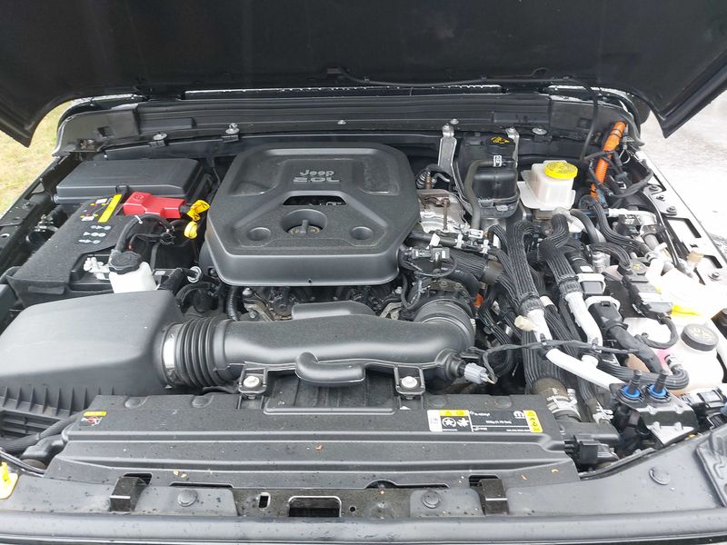 Jeep Wrangler Unlimited 2.0 4xe Plug-in Hybrid Sahara — zdjęcie 8