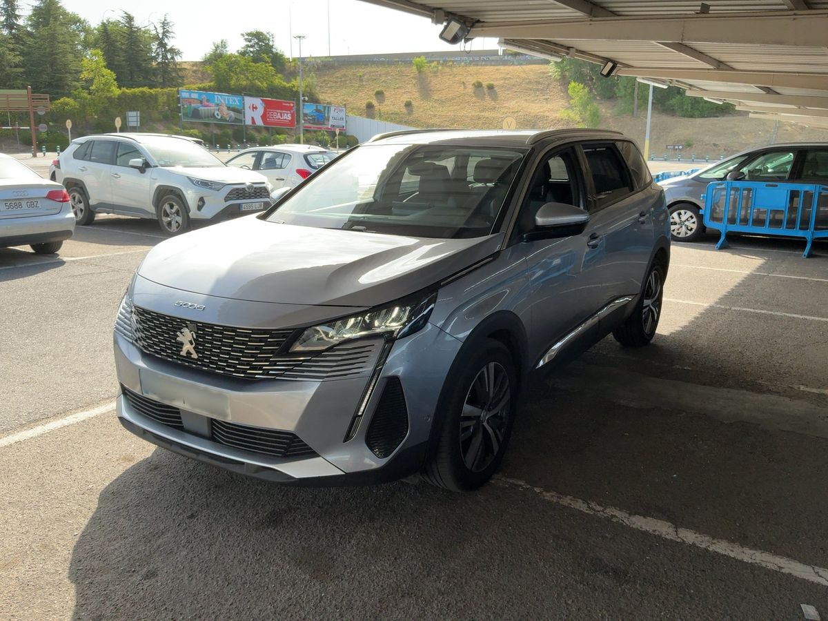 Peugeot 5008 2021 — photo 1