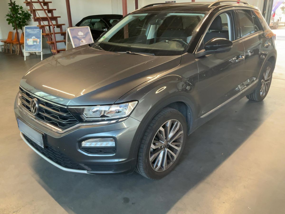 Volkswagen T-Roc 2021 — photo 1