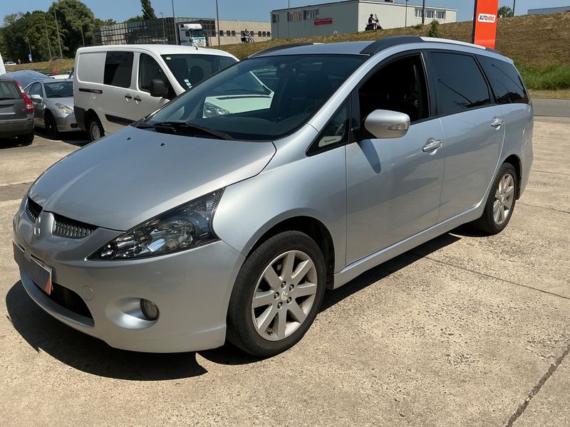 Mitsubishi Grandis 2.0 DI-D Intense 2008 – снимка 1