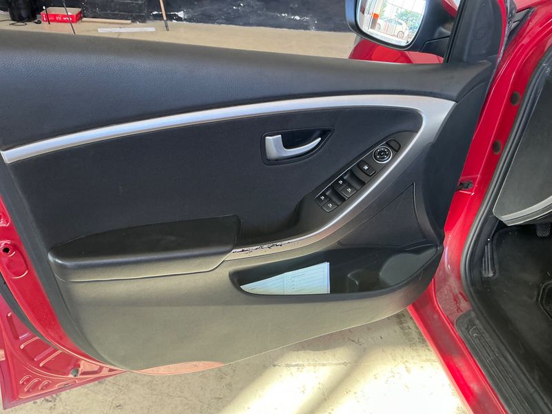 Hyundai i30 1.6 CRDi Go! 2015 – снимка 34