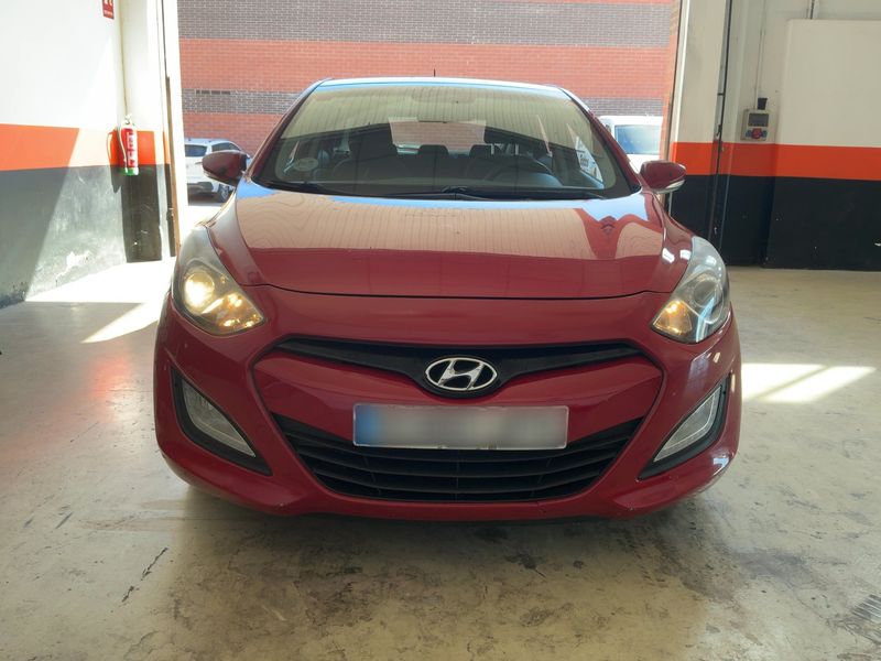 Hyundai i30 1.6 CRDi Go! 2015 – снимка 14