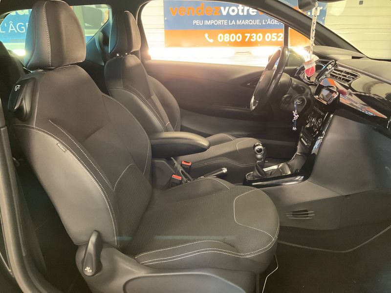 Citroen DS3 1.2 VTi Chic — zdjęcie 3