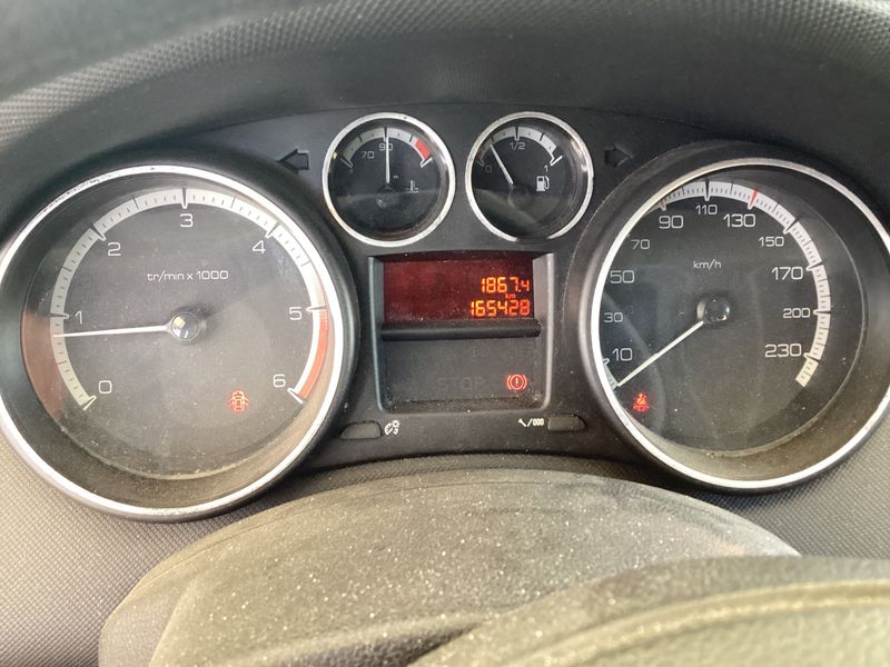 Peugeot 308 1.6 HDi Confort 2008 – снимка 4