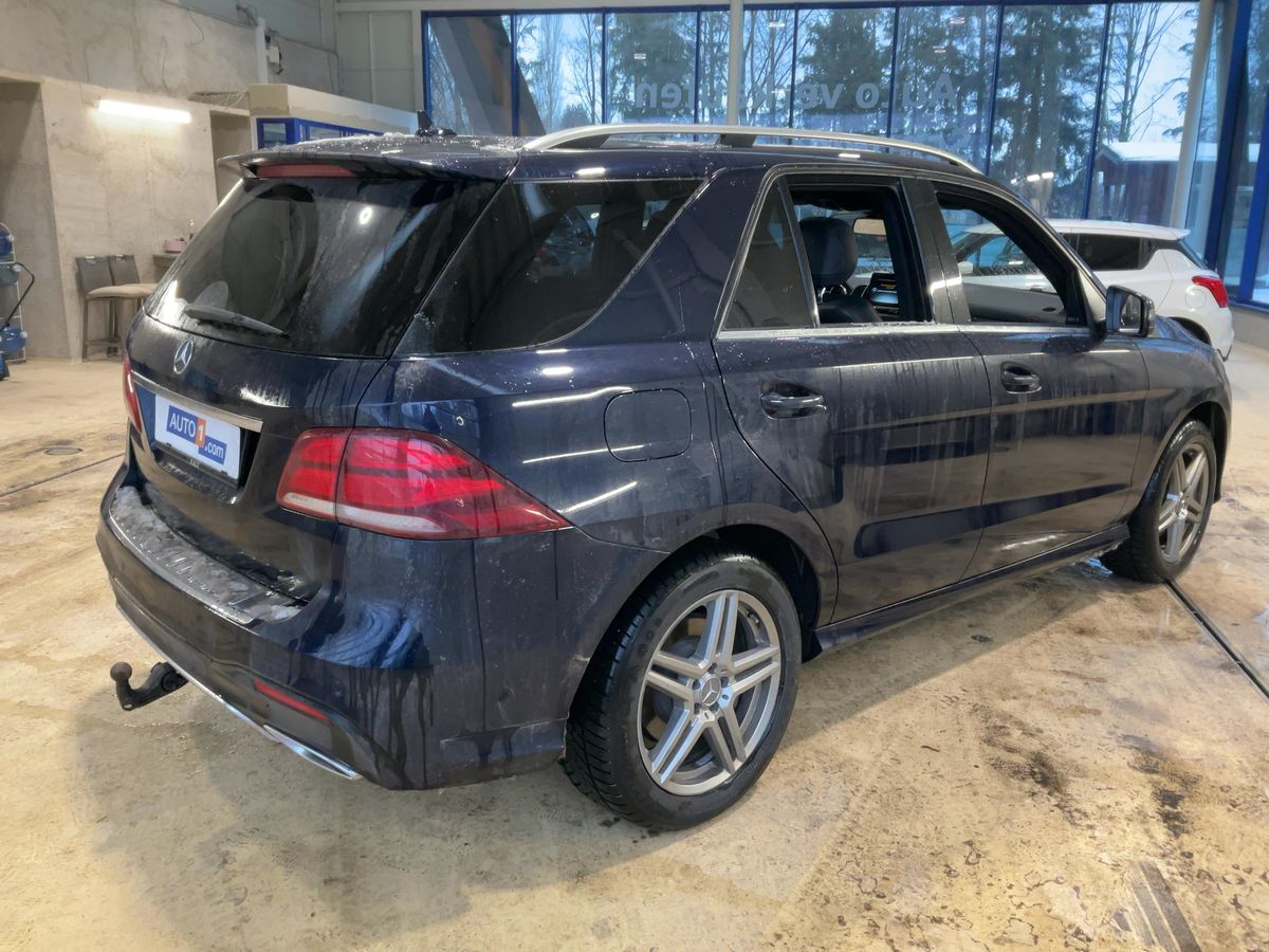 Mercedes-Benz GLE-Klasse 2017 — photo 9