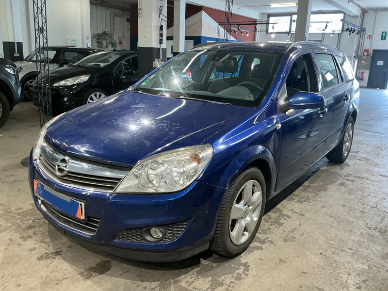 Opel Astra 1.6 CATCH ME — zdjęcie 1