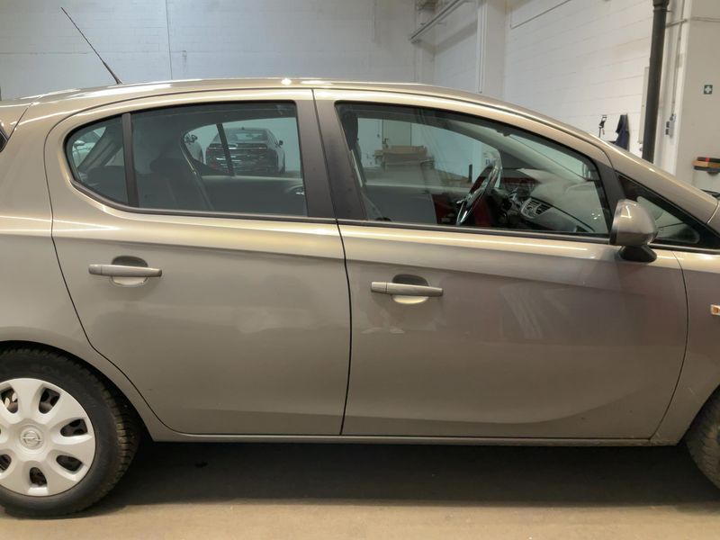 Opel Corsa 1.4 Edition — zdjęcie 7