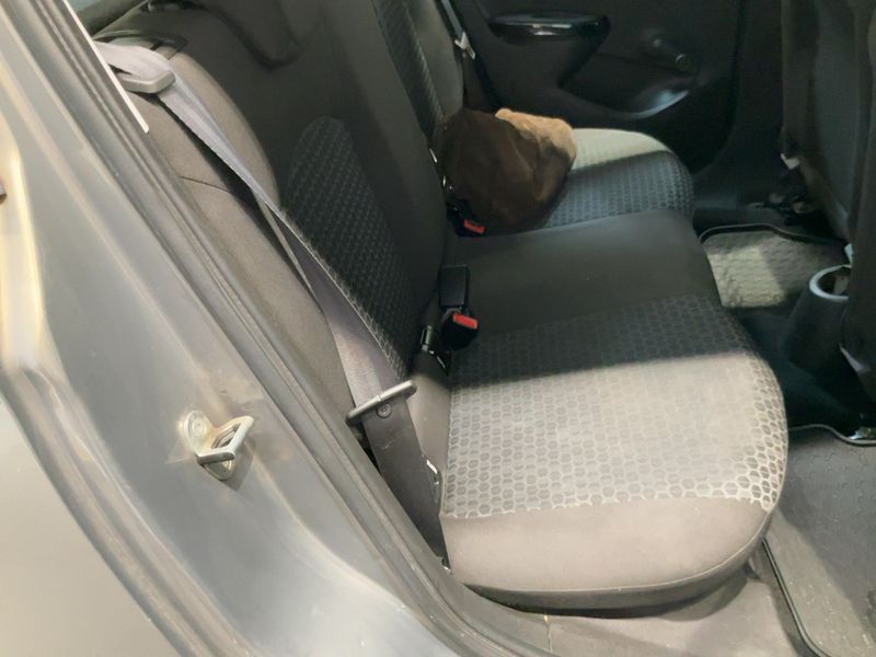 Opel Corsa 1.4 Edition — zdjęcie 14
