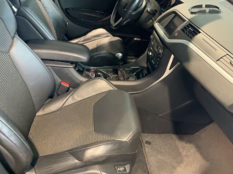 Citroen C5 2.0 HDi Exclusive — zdjęcie 11