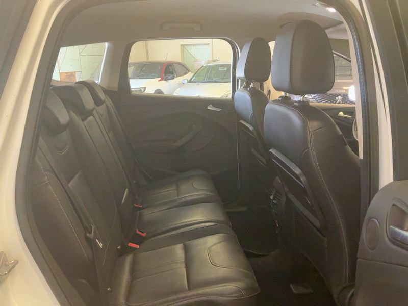 Ford Kuga 2.0 TDCi Titanium — zdjęcie 14