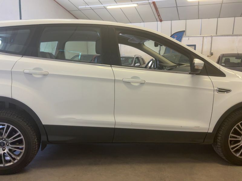 Ford Kuga 2.0 TDCi Titanium — zdjęcie 7