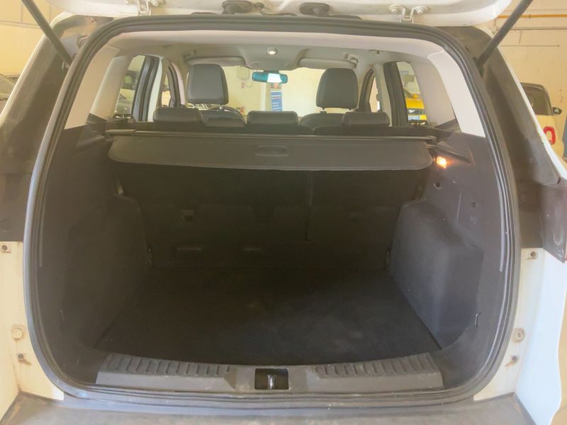 Ford Kuga 2.0 TDCi Titanium — zdjęcie 10