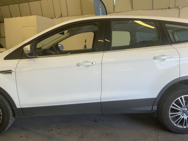 Ford Kuga 2.0 TDCi Titanium — zdjęcie 4
