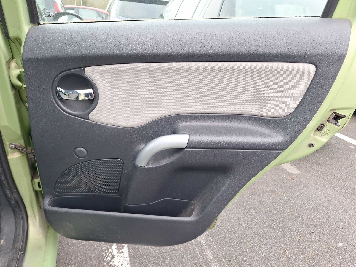 Citroen C3 2005 — photo 54