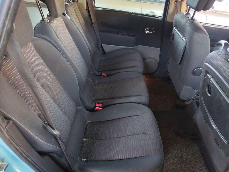 Renault Grand Scenic 1.6 Dynamique — zdjęcie 13