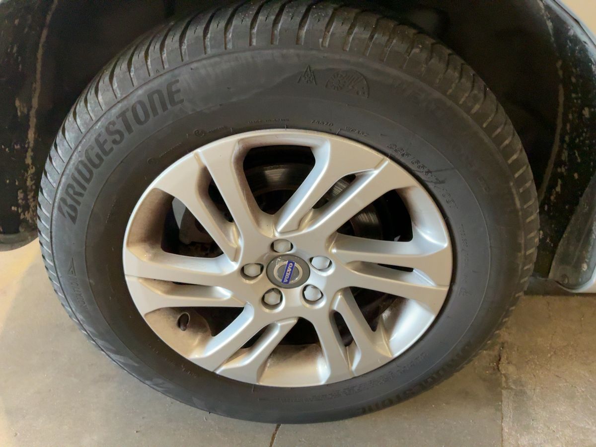Volvo XC60 2018 — photo 10