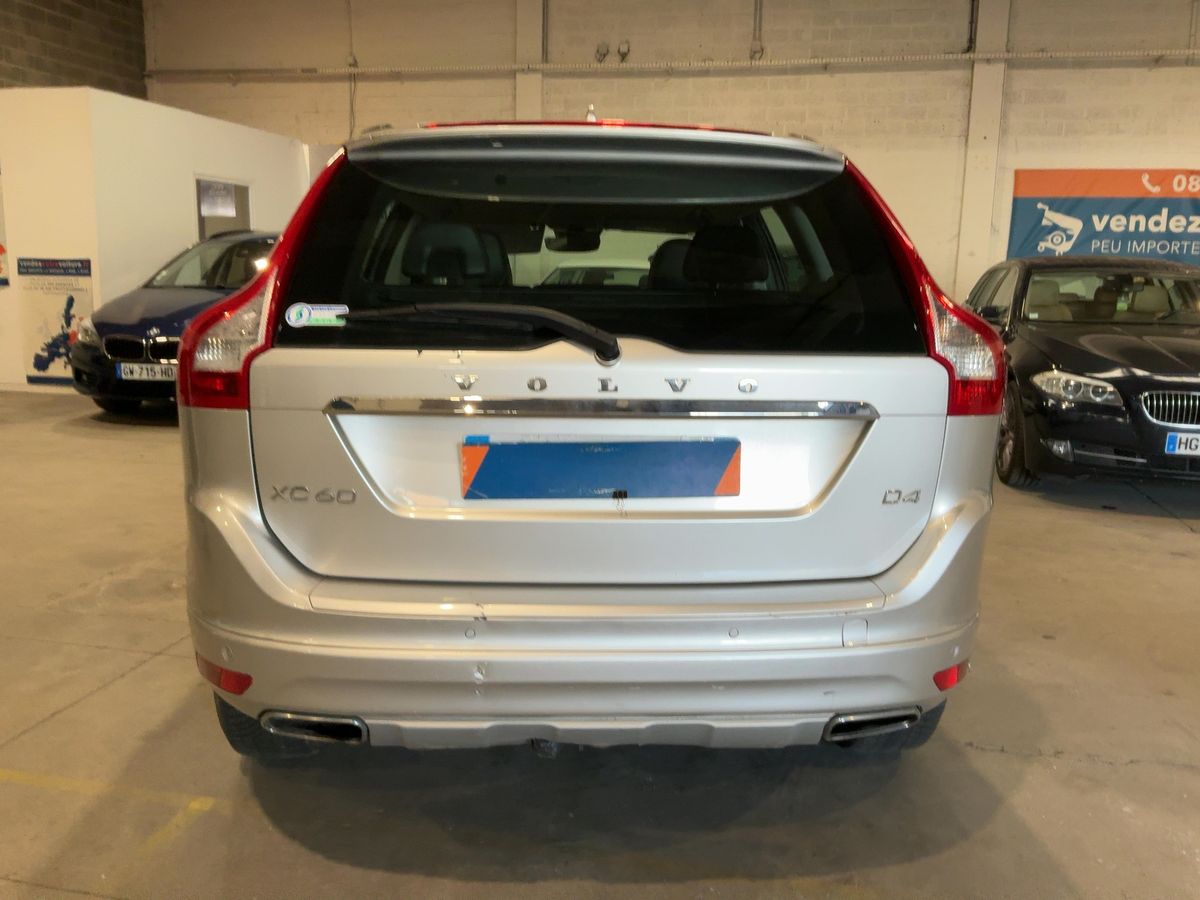 Volvo XC60 2018 — photo 8