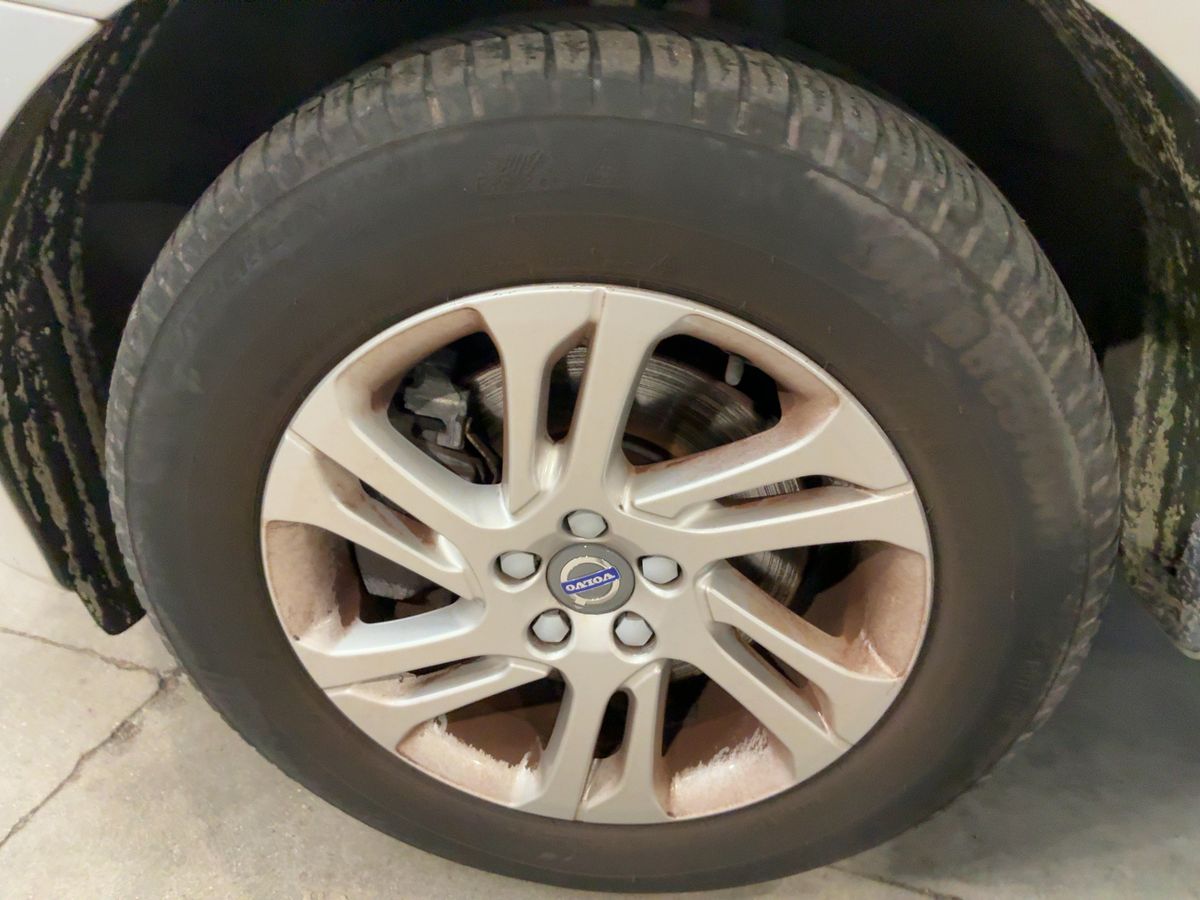 Volvo XC60 2018 — photo 4