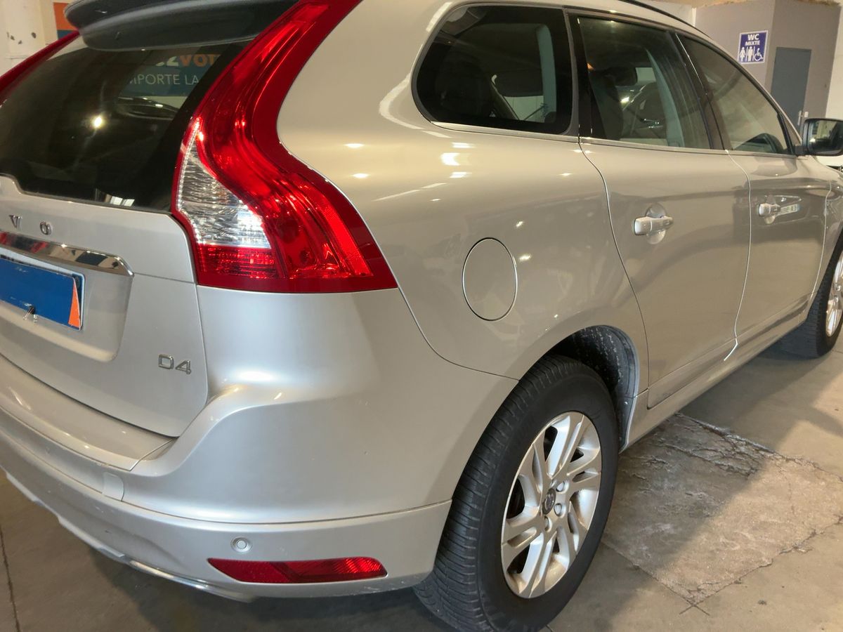 Volvo XC60 2018 — photo 9