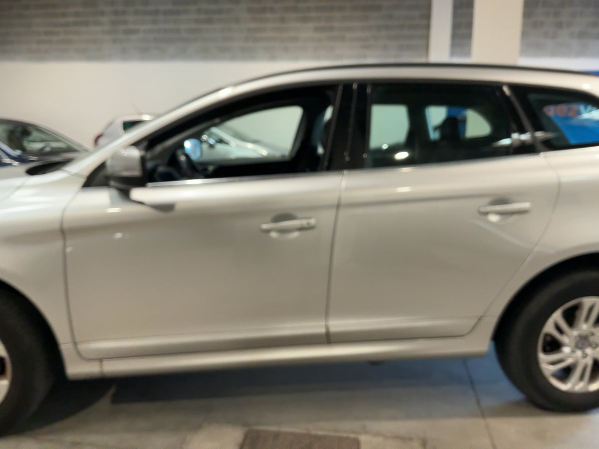 Volvo XC60 2018 — photo 5