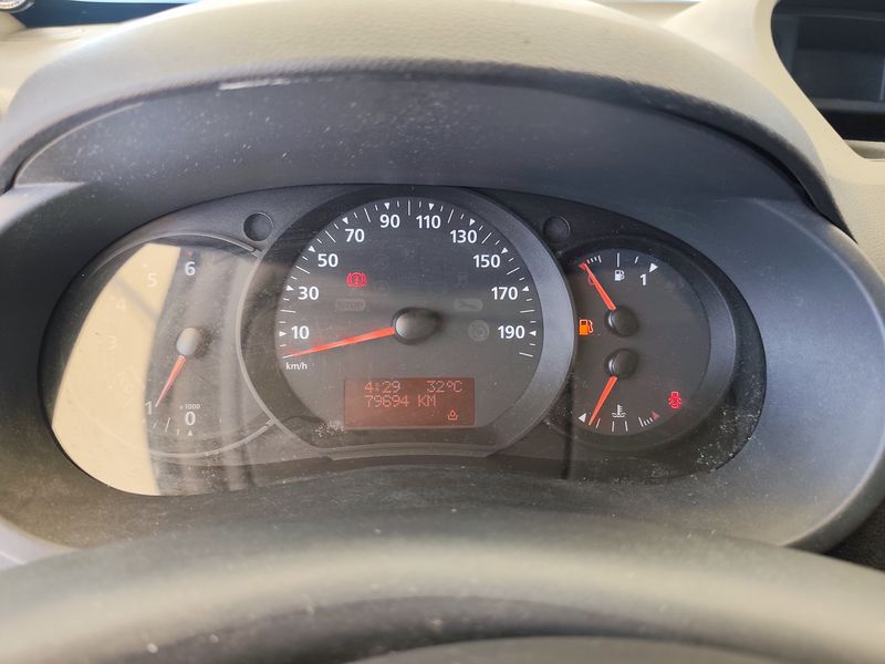 Renault Kangoo 1.5 dCi Furgón Maxi 2p Profesional — zdjęcie 12