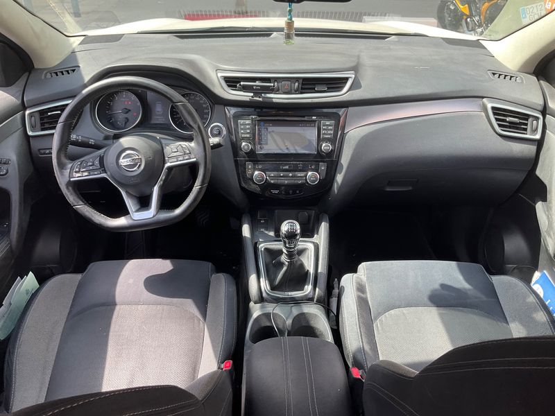 Nissan Qashqai 1.2 N-Vision — zdjęcie 12