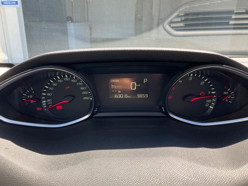 Peugeot 308 1.5 Blue-HDi Business — zdjęcie 13