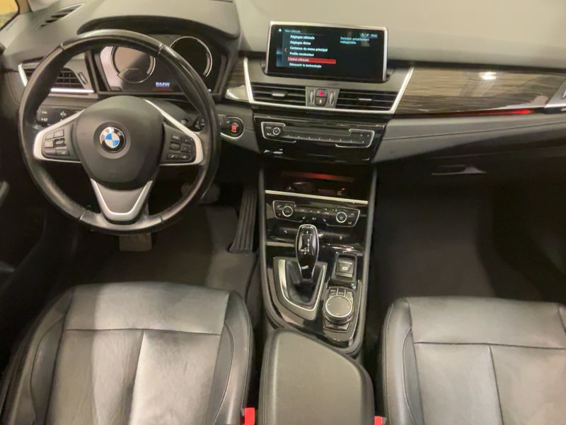 BMW 2er 218d Gran Tourer Luxury Line 2018 – снимка 17