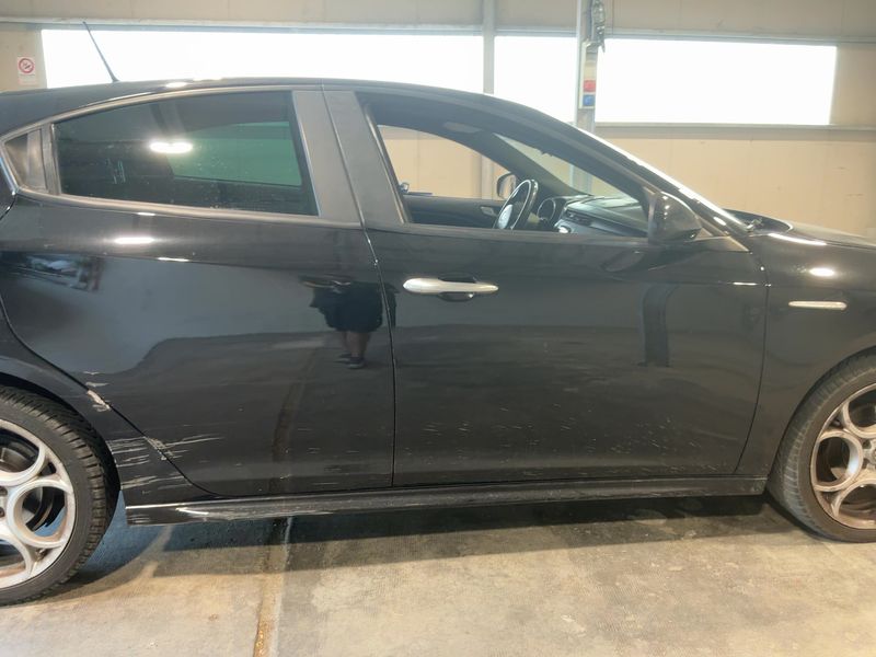 Alfa Romeo Giulietta 1.6 JTD Sport — zdjęcie 7