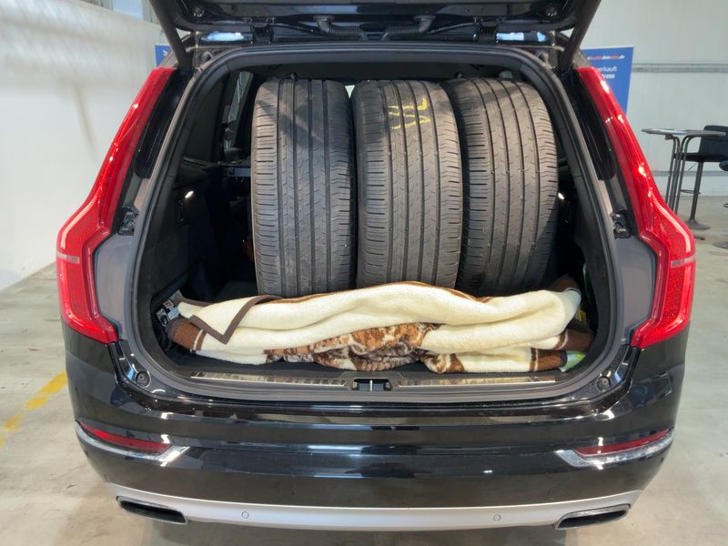 Volvo XC90 2.0 D5 Inscription AWD — zdjęcie 10