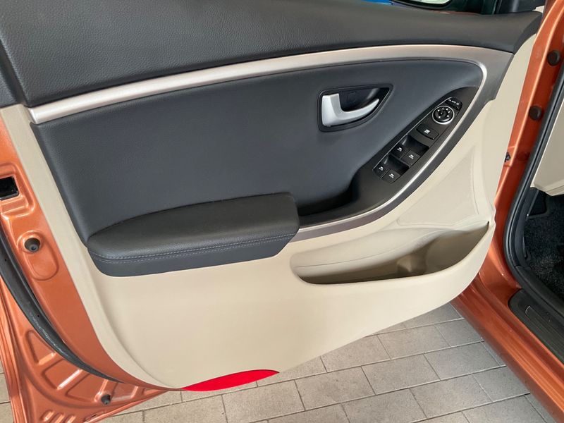 Hyundai i30 1.6 GDI Premium blue 2016 – снимка 25