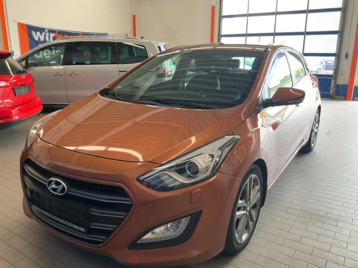 Hyundai i30 2016 — photo 1