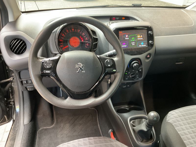 Peugeot 108 1.0 VTi Active 2021 – снимка 17