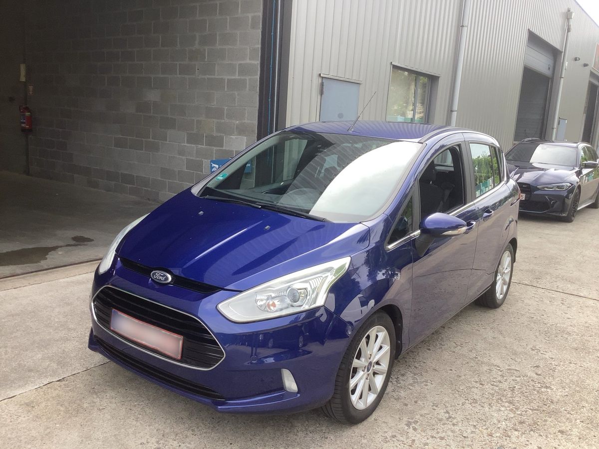 Ford B-Max 2017 — photo 1