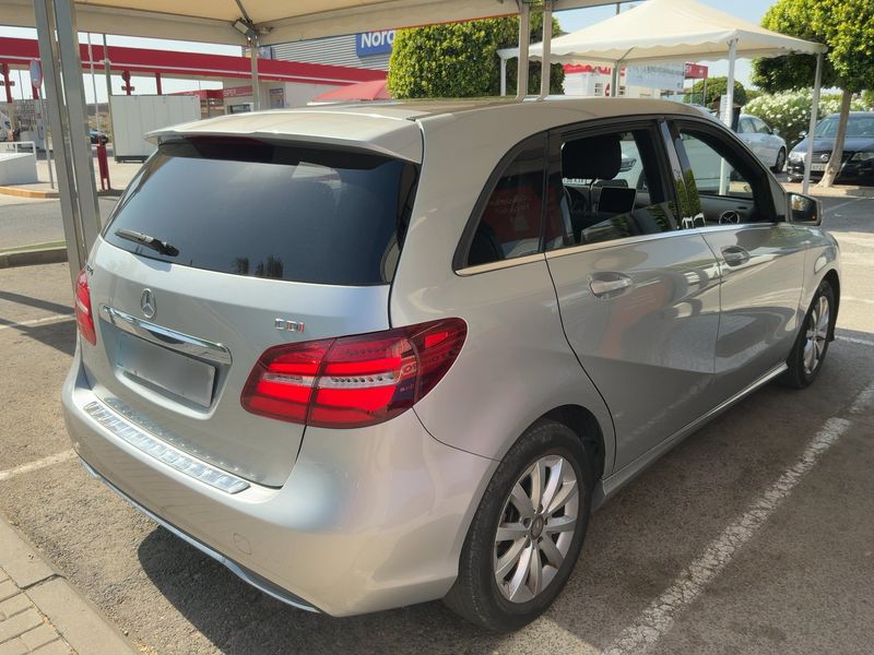 Mercedes-Benz B-Klasse B 180 CDI Style — zdjęcie 6
