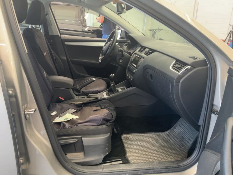 Skoda Octavia 2.0 TDI Elegance 4x4 2015 – снимка 17