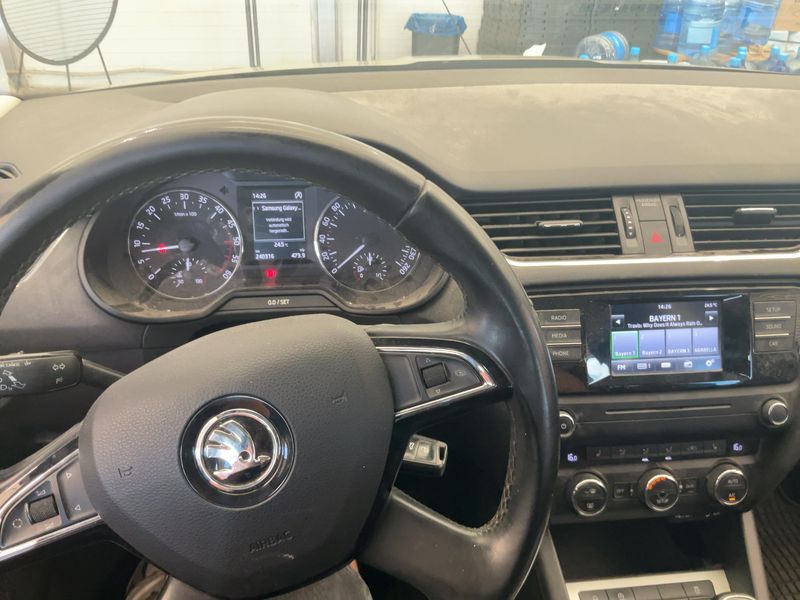 Skoda Octavia 2.0 TDI Elegance 4x4 2015 – снимка 18